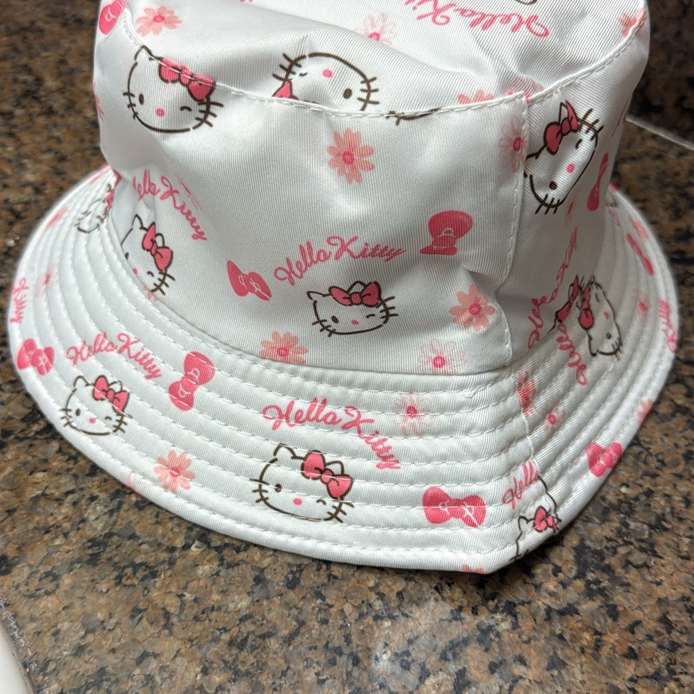 Hello Kitty White and Pink Cute Reversible Bucket Hat Waterproof Windproof